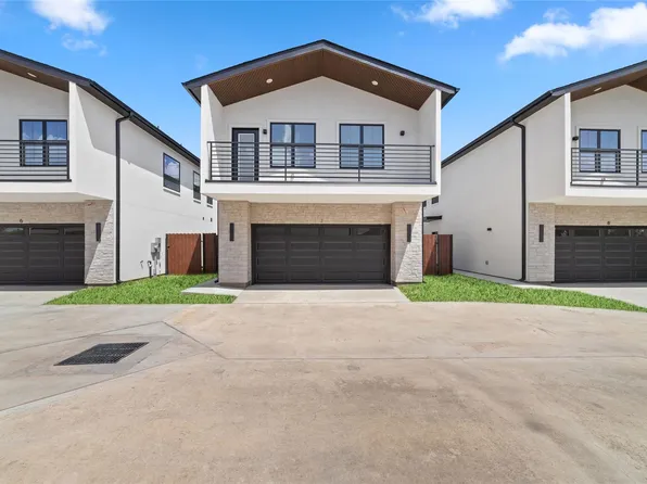 1811 N Spring Dr #7, Spring, TX 77373