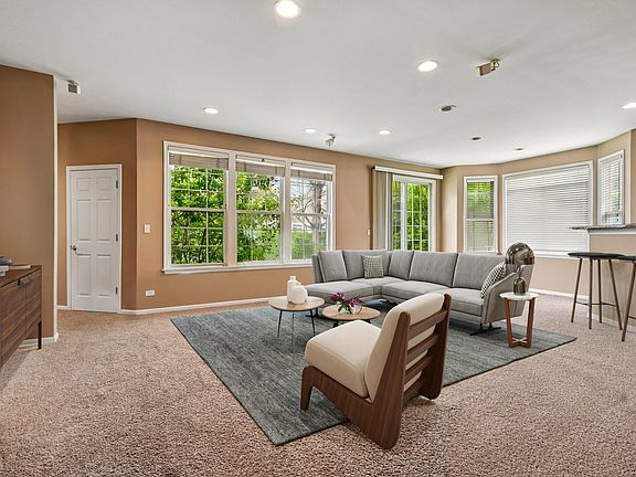 3rd image of 2421 Chambourd Dr