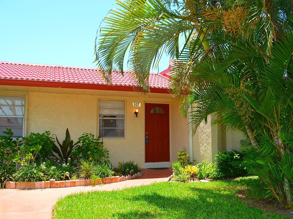 1st image of 107 Lake Helen Dr