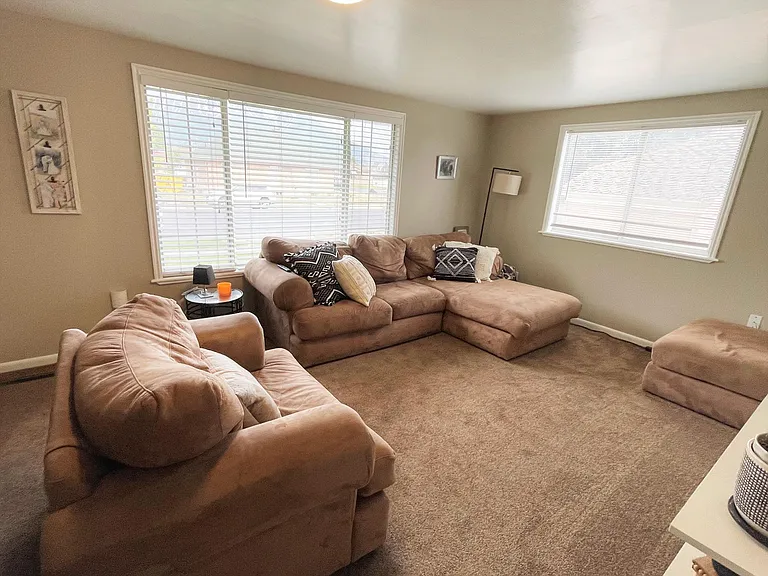 823 N 100 W #MAIN LEVEL — Photo 6