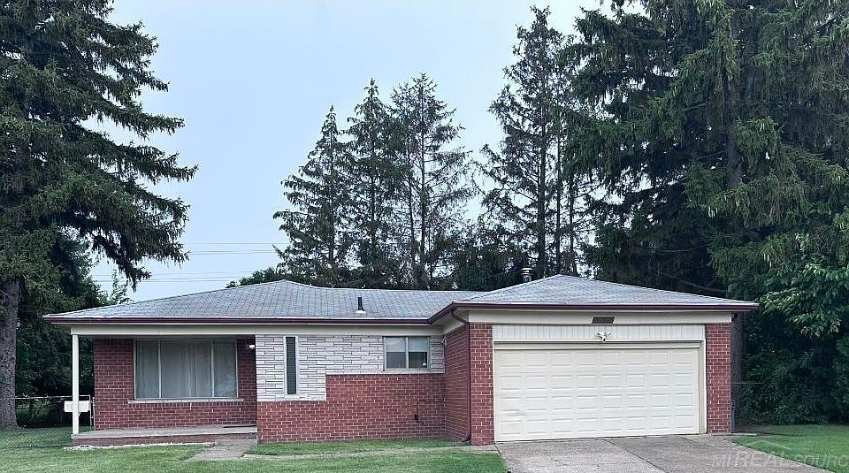 1st image of 30057 Paul Ct