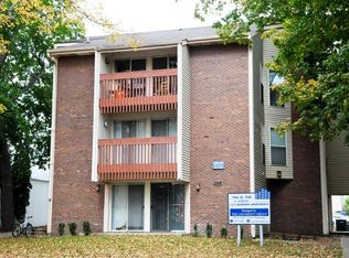 306 E White St, Champaign, IL 61820