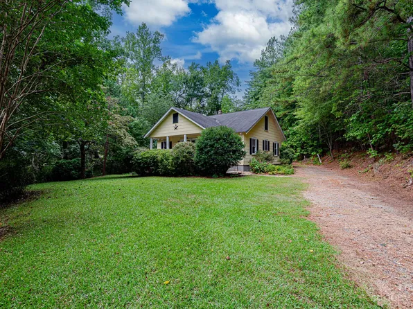 10851 Holbert Cove Rd, Saluda, NC 28773