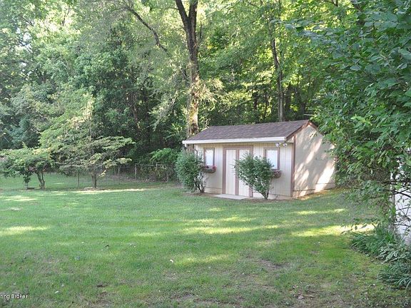 3rd image of 9603 Granada Ct