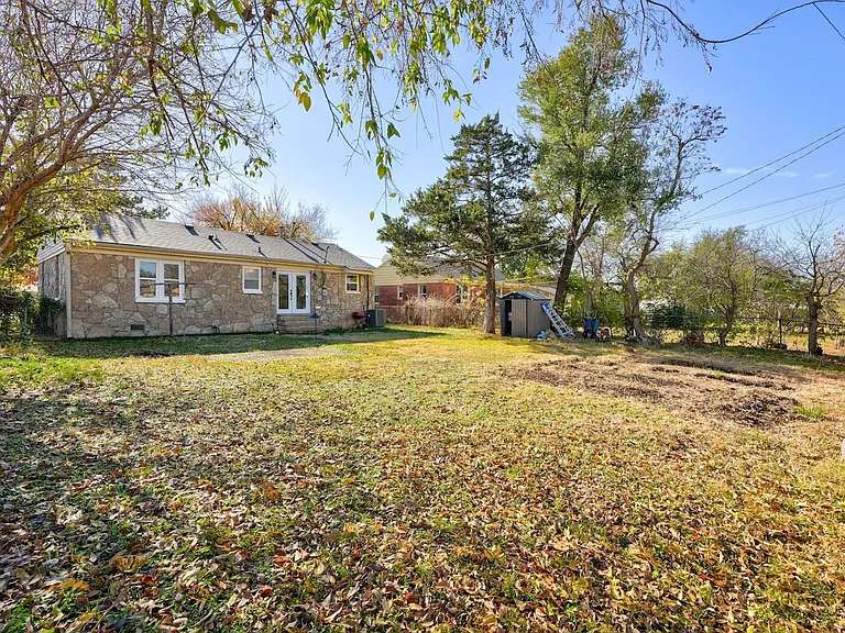 3135 NW Grand Blvd — Photo 38