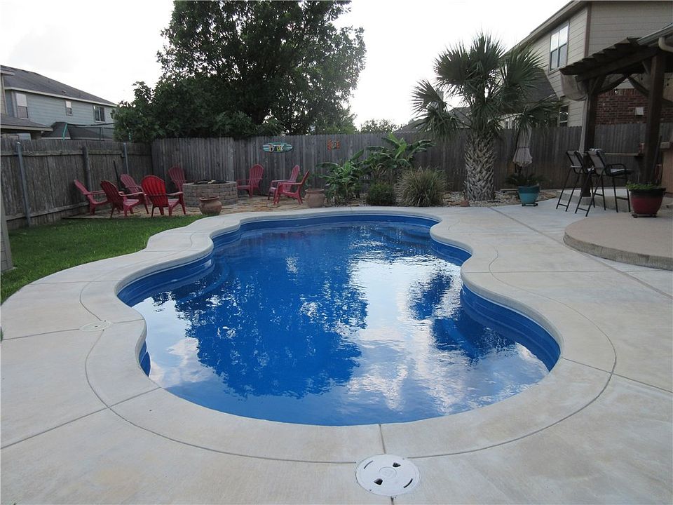 1st image of 410 Peaceful Haven Way