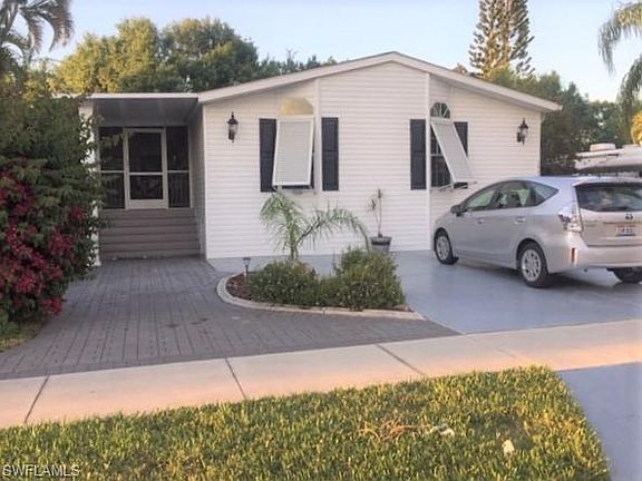 4th image of 1064 Diamond Lake Cir