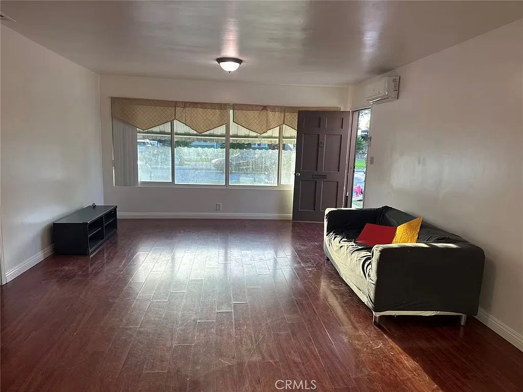 3 bed, 1398 sqft, $2,750 — Photo 1