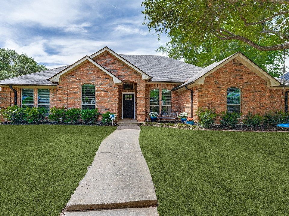 1st image of 808 Tall Oak Ln