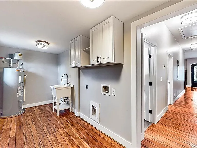 1130 Larosa Ter SW — Photo 11