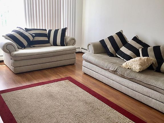 3rd image of 3117 Elm St APT 3N