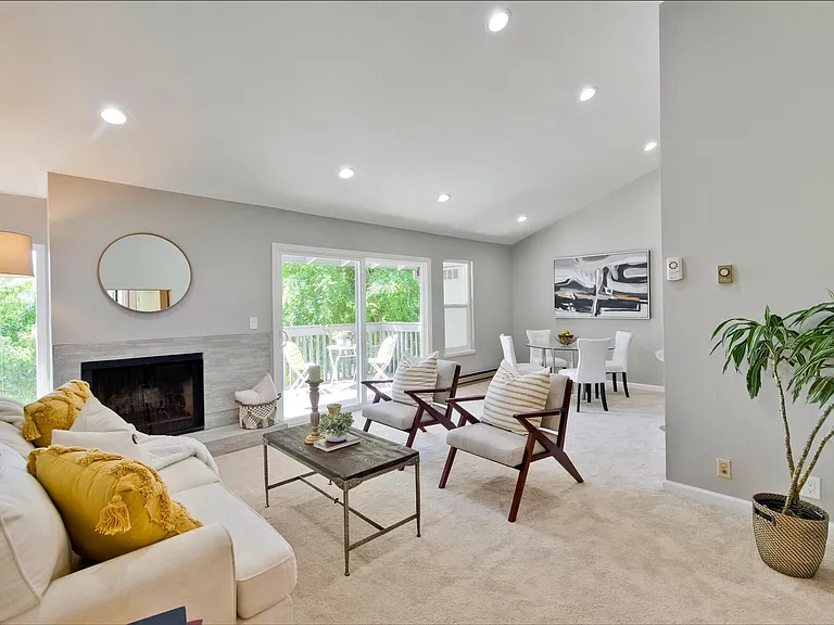 2258 Almaden Rd #B — Photo 5