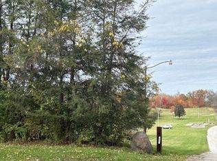 635 E Nimisila Rd, Akron, OH 44319