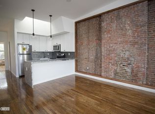 726 10th Ave APT 4, New York, NY 10019