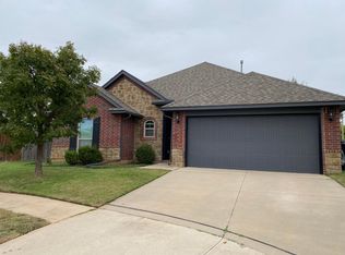 3208 Morgan Creek Rd, Yukon, OK 73099