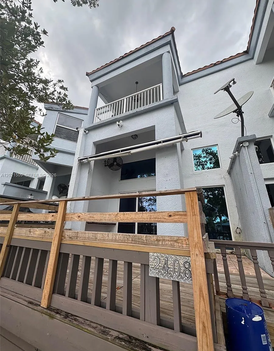Le Point Condo — Photo 3
