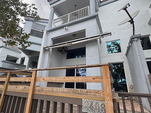 3rd image of 2408 NE 135th St #2408