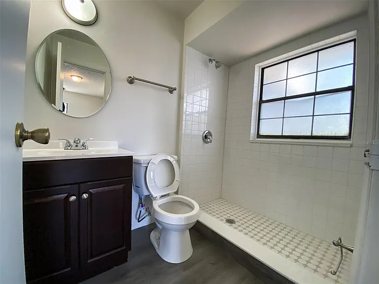 28046 Lois Dr — Photo 8