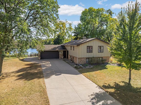 3rd image of 208 Lowell Rd