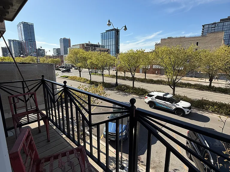 1111 W Randolph St #2 — Photo 5