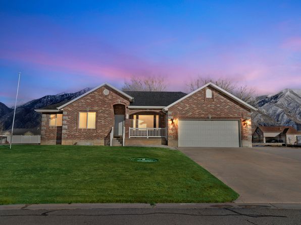 877 S 200 W, Mona, UT 84645