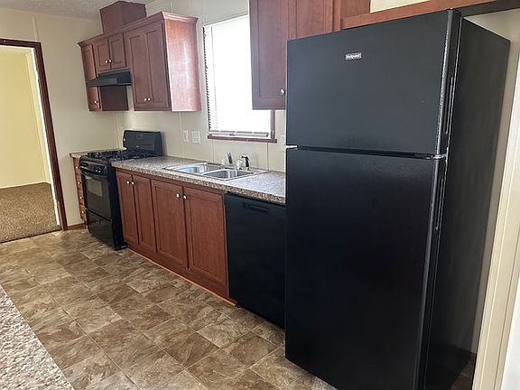 3rd image of 7142 Leaf Cir #140