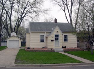 406 5th St NW, Montgomery, MN 56069