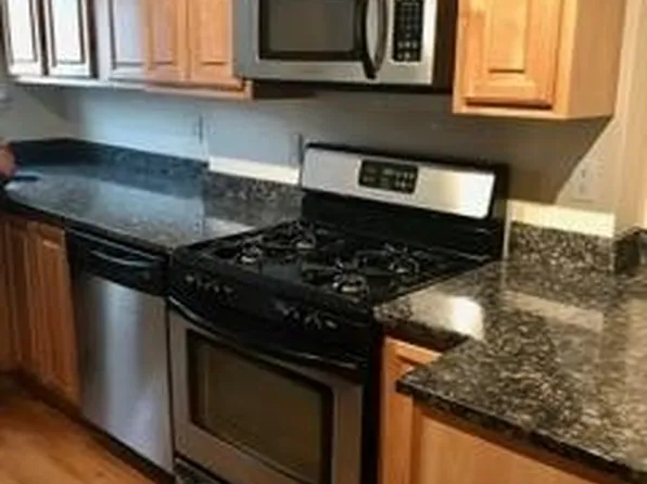 120 Willow Avenue image 2 of 9