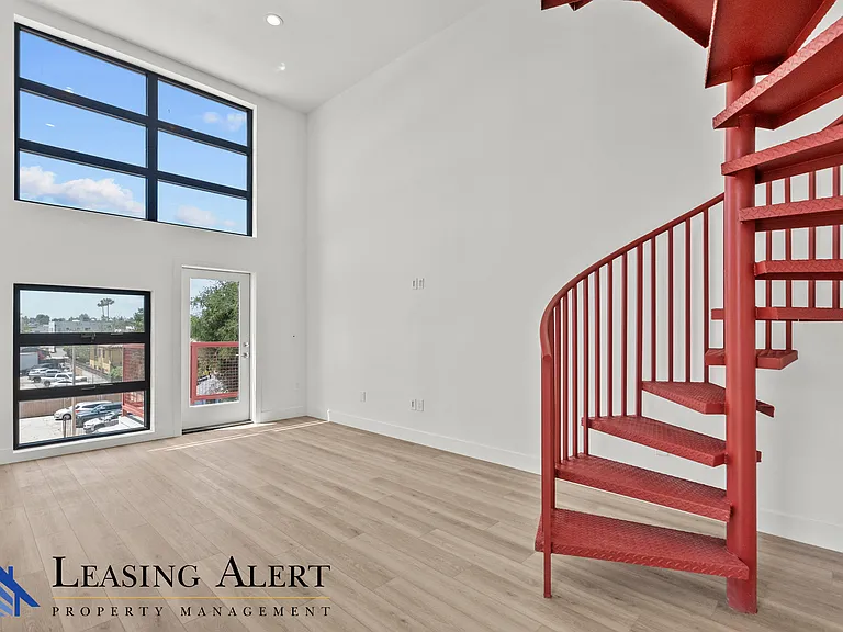 5617 Klump Ave #301 — Photo 9