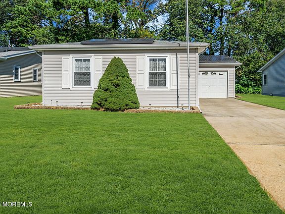 2nd image of 135 Courtshire Drive
