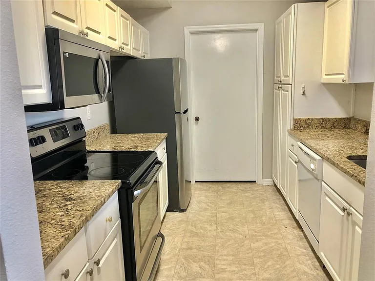 5542 Metrowest Blvd #104 — Photo 9