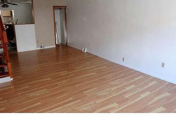 3rd image of 2636 S Hutchinson St