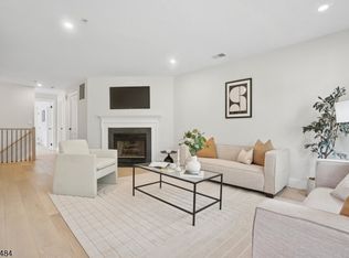 144 Riveredge Dr, Chatham, NJ 07928