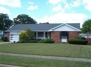 6084 Applecrest Dr, Youngstown, OH
