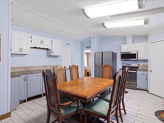 5th image of 14630 Lakeshore Dr