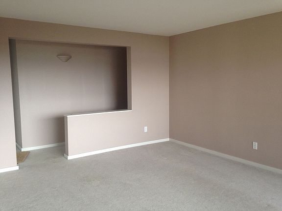 3rd image of 935 1st St S APT 2