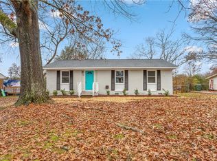 318 Clapp St, Graham, NC 27253