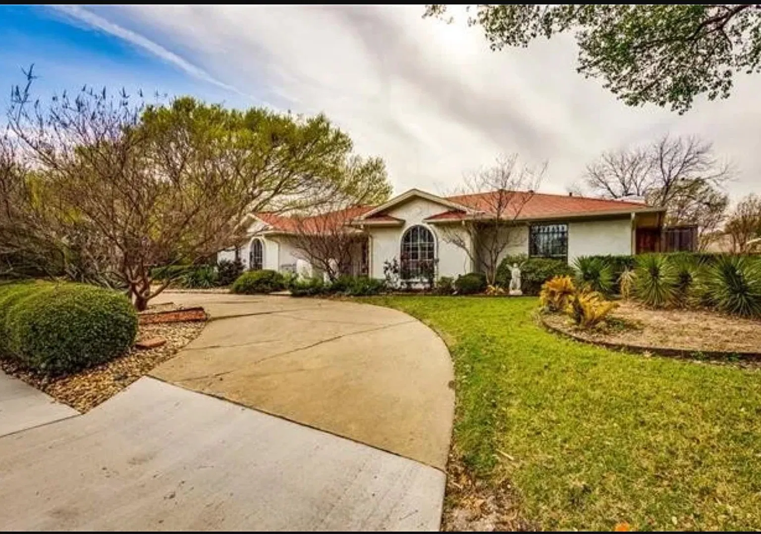 Linda Ln, Plano — Photo 1