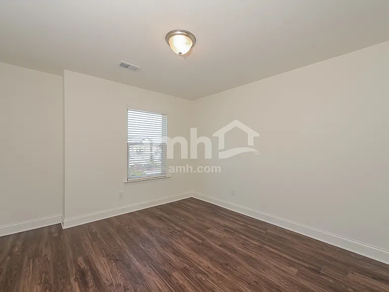 1149 Ashlyn Ct — Photo 14