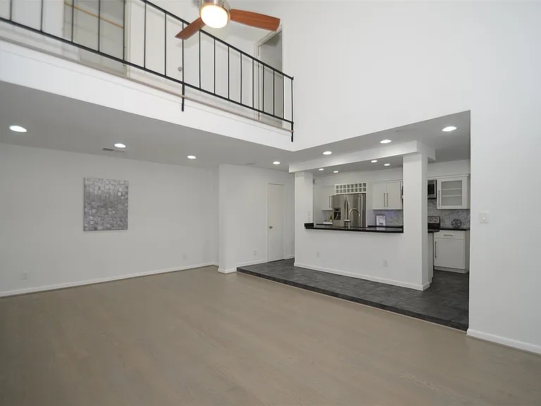 5524 Beverlyhill St #2 — Photo 15