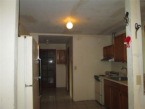 5th image of 781 Oak Dr