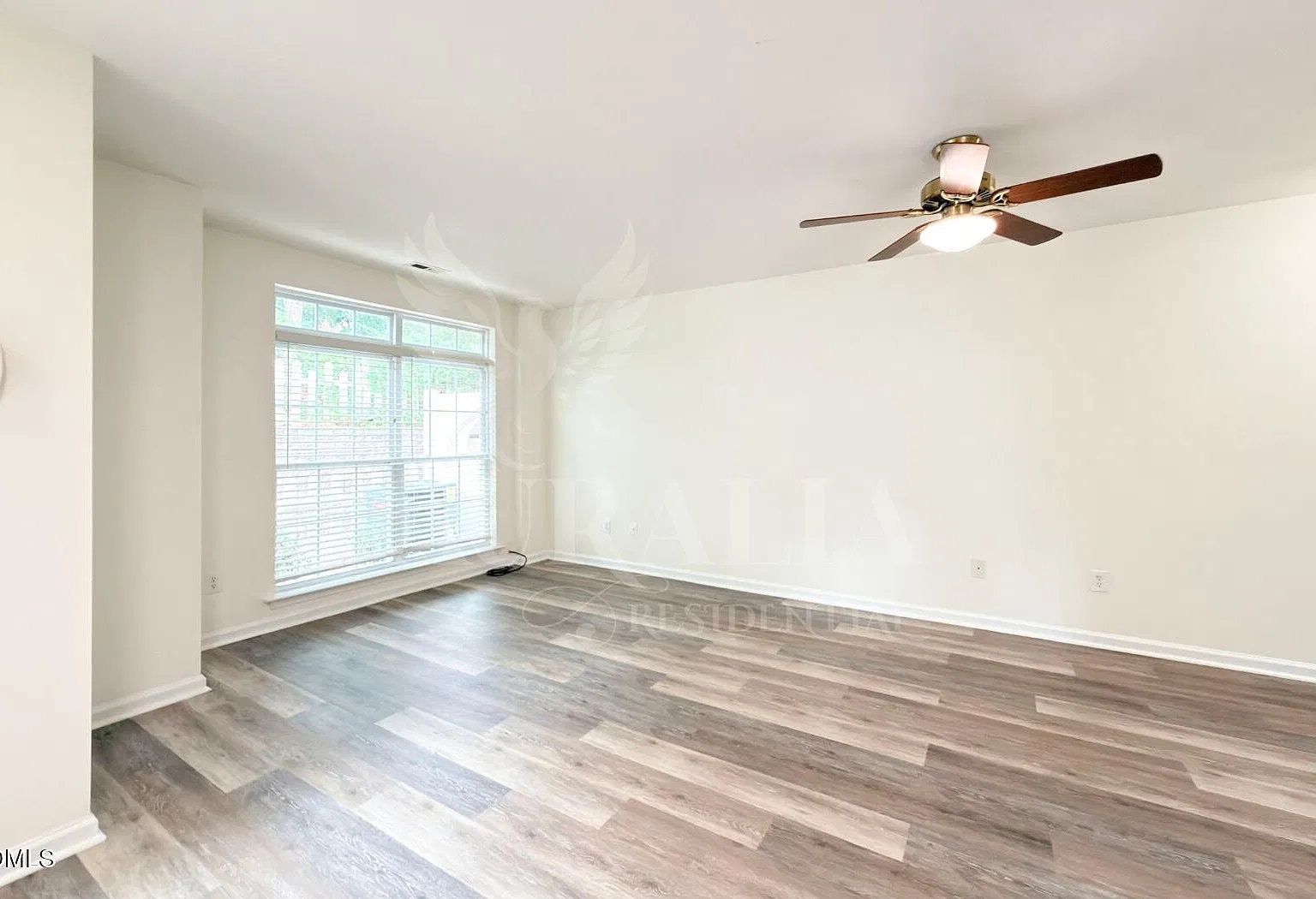 3 bed, 2.5 bath, 1740 sqft, $1,800 — Photo 4