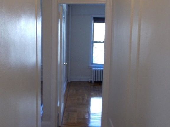 4th image of 434 Park Pl #C3