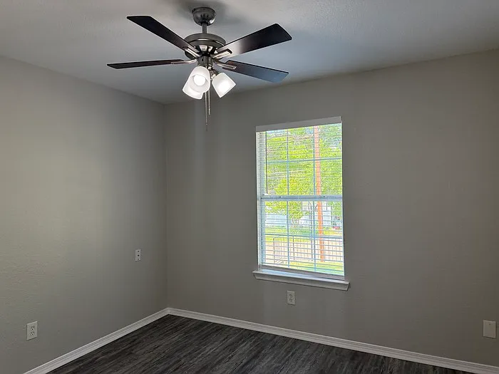 4934 Kildare Ave — Photo 4