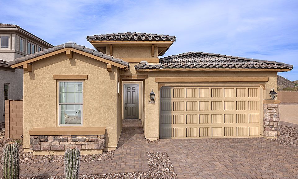 Aloravita Iris Front Daylight 1024x576