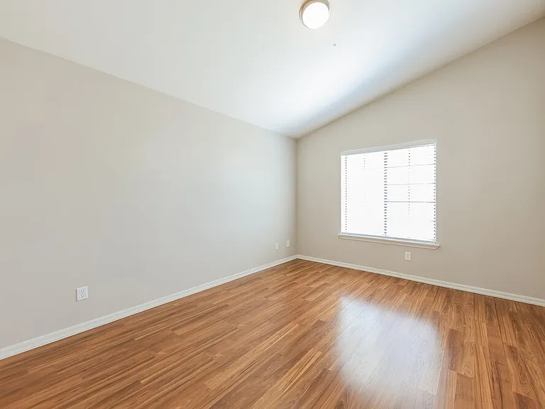 18039 N 12th Pl — Photo 14