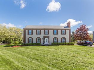 5980 Shillingham Dr West Bloomfield Mi 422 Mls Zillow