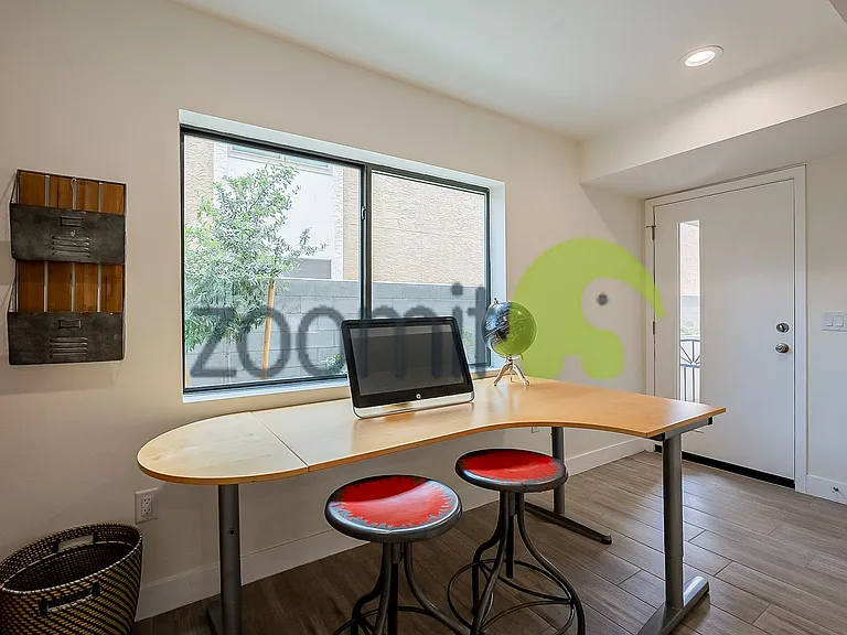 1020 E Spence Ave #1003 — Photo 2