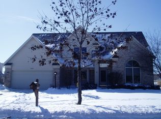 638 Asbury Dr, Aurora, IL 60502