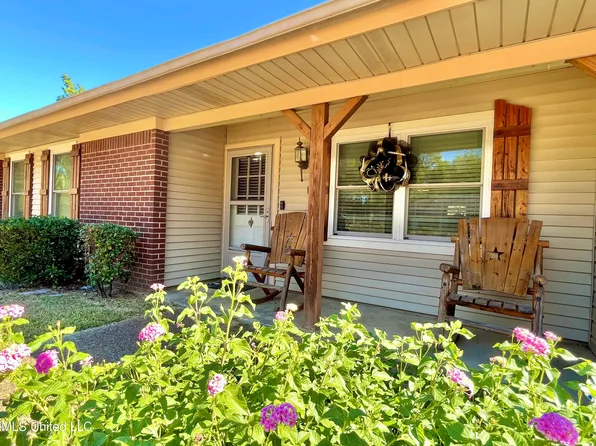 105 Longie Dale Ln, Hazlehurst, MS 39083